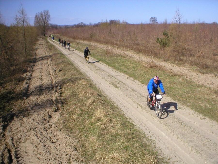 MOCNO ROZCIĄGNIĘTA GRUPA
