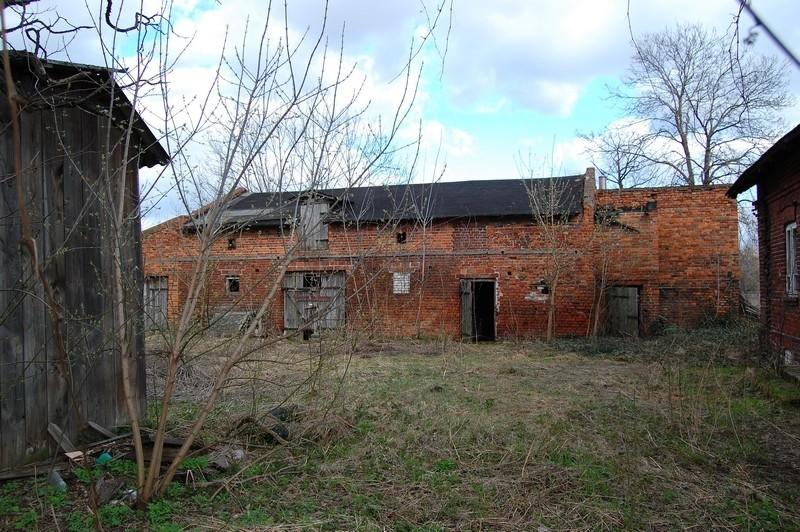 Opuszczone gospodarstwo przy ul.Żbikowskiej Pruszków