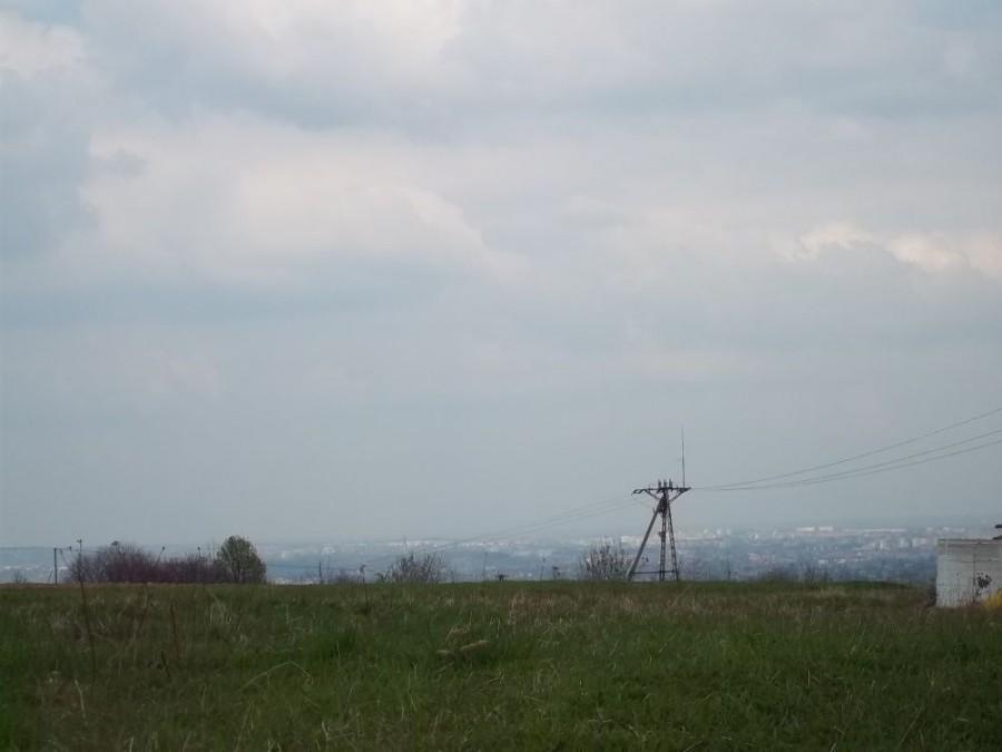 w stronę miasta