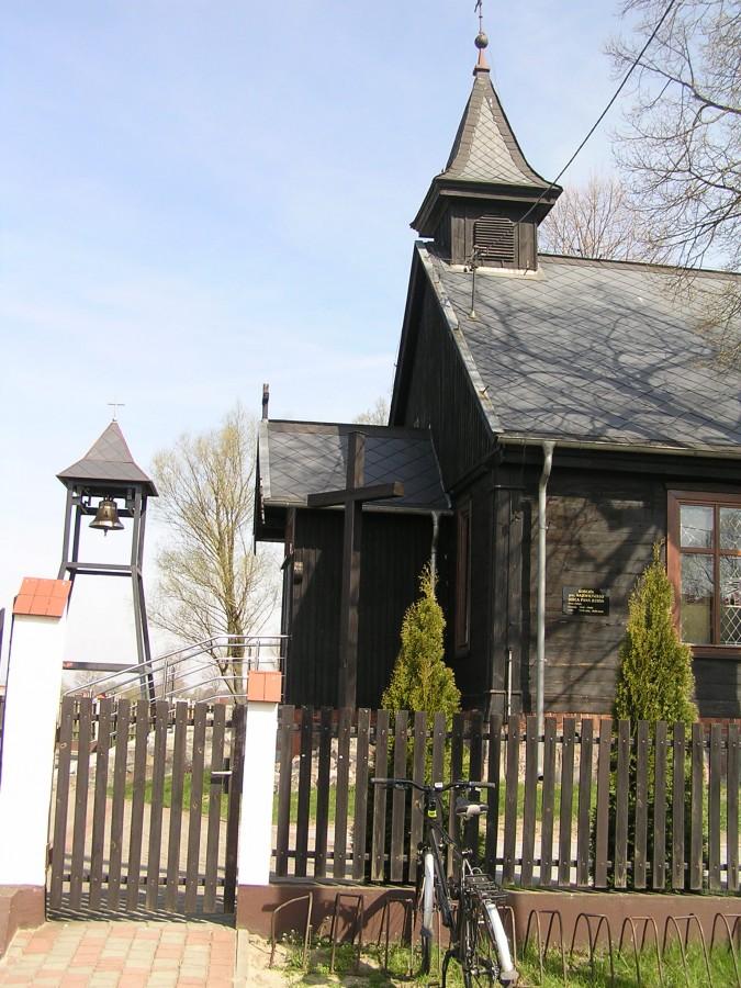 Drewniany kościół Najświętszego Serca Pana Jezusa w Małej Nieszawce