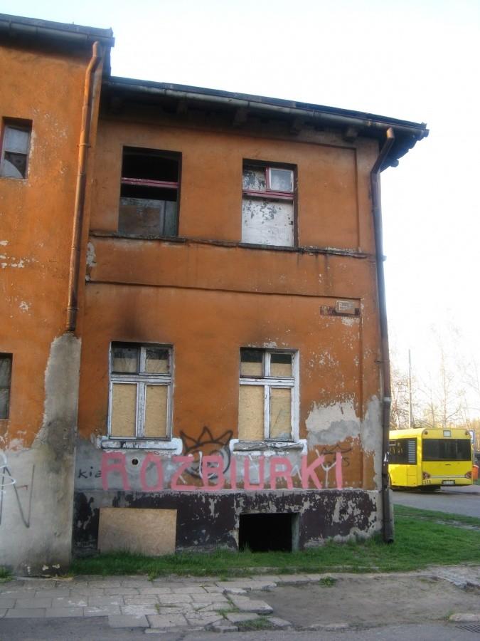 Z ortografią tam na bakier ;)