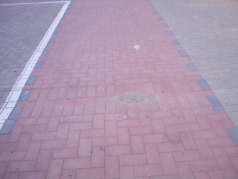 KORYTKO W POPRZEK DROGI ROWEROWEJ