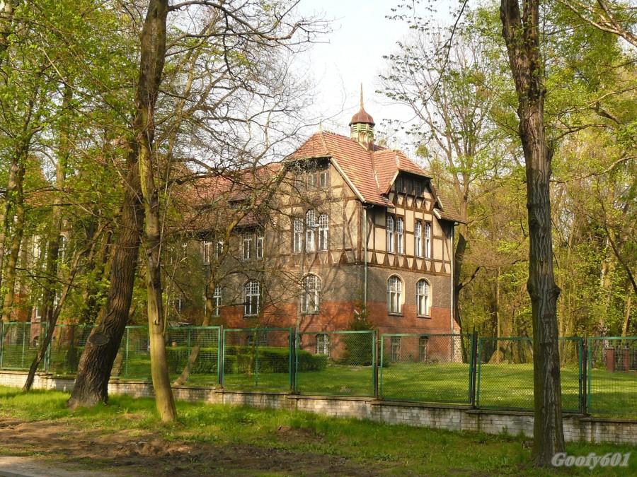 Najstarsze budynki ŚAM.