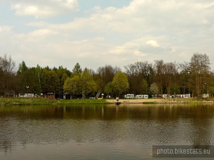 Zalew i kamping "Brzeźnica"