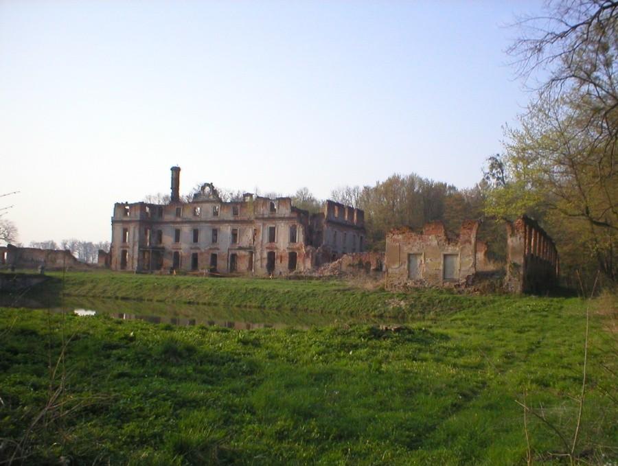 SŁOBITY-RUINY PAŁACU DOHNA
