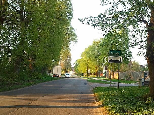 Dołuje