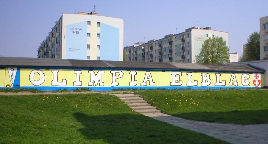 GARAŻE W BARWACH KLUBOWYCH