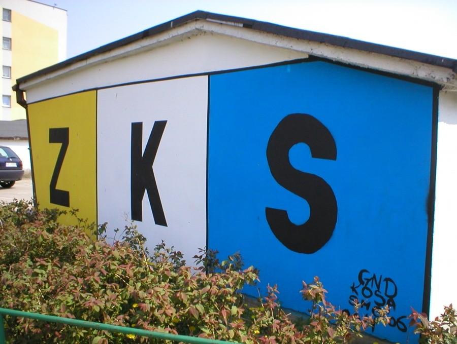 GARAŻE W BARWACH KLUBOWYCH