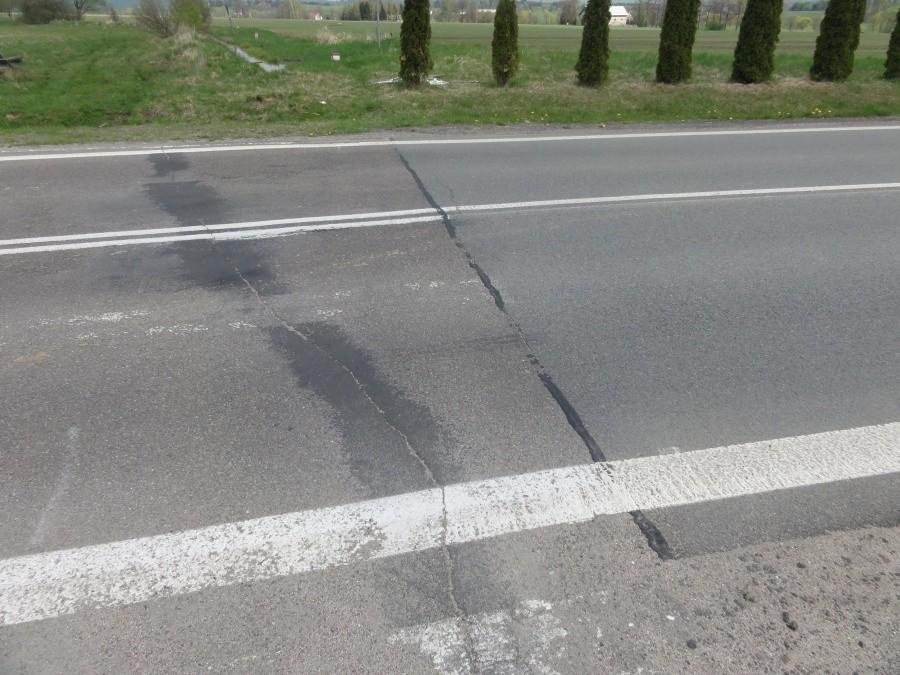 granica, różnicę widać już po asfalcie