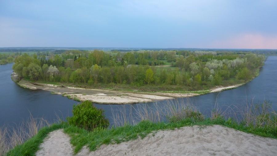 Zakole Bugu. Widok z drohiczyńskiej góry zamkowej.