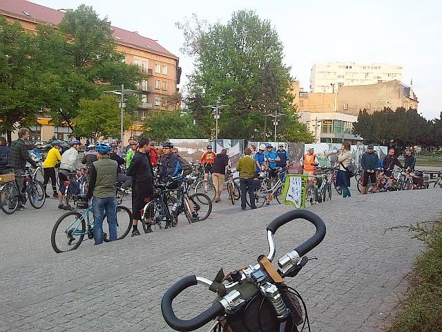 Powrót na Plac Lotników