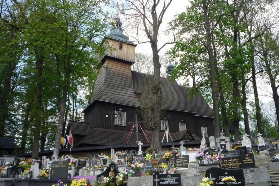 Stara Wieś- kościół pw. Podwyższenia Krzyża Świętego z 1522 roku