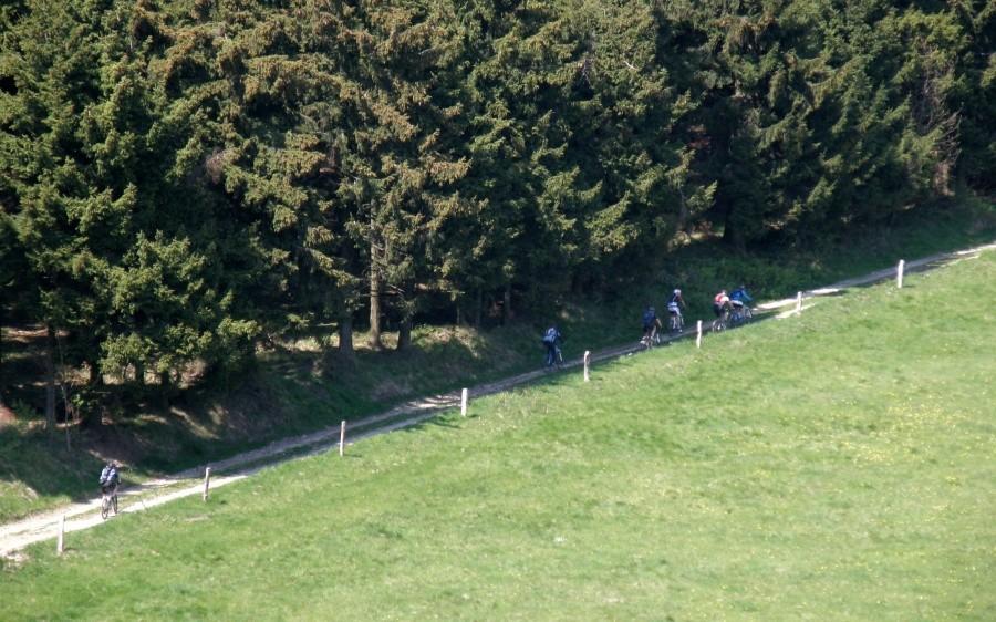 Cała trasa to MTB-owska jazda typu góra-dół-góra-dół ...