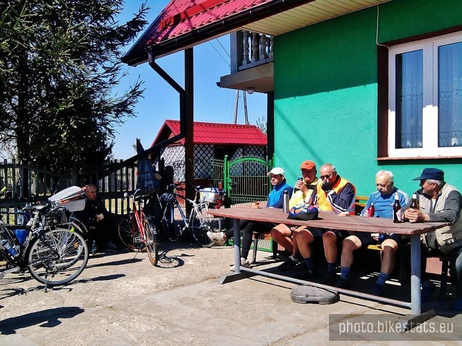Krótki odpoczynek przed dalszą trasą.