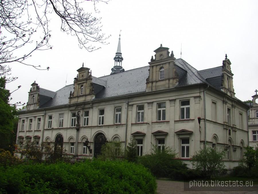 pałac w Tułowicach