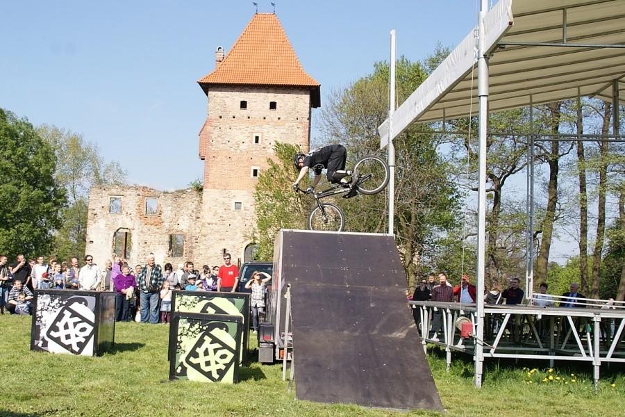 Jazdę na przednim kole mieli opanowaną do perfekcji