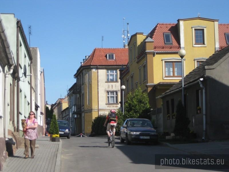Śmigając uliczkami Kłecka.