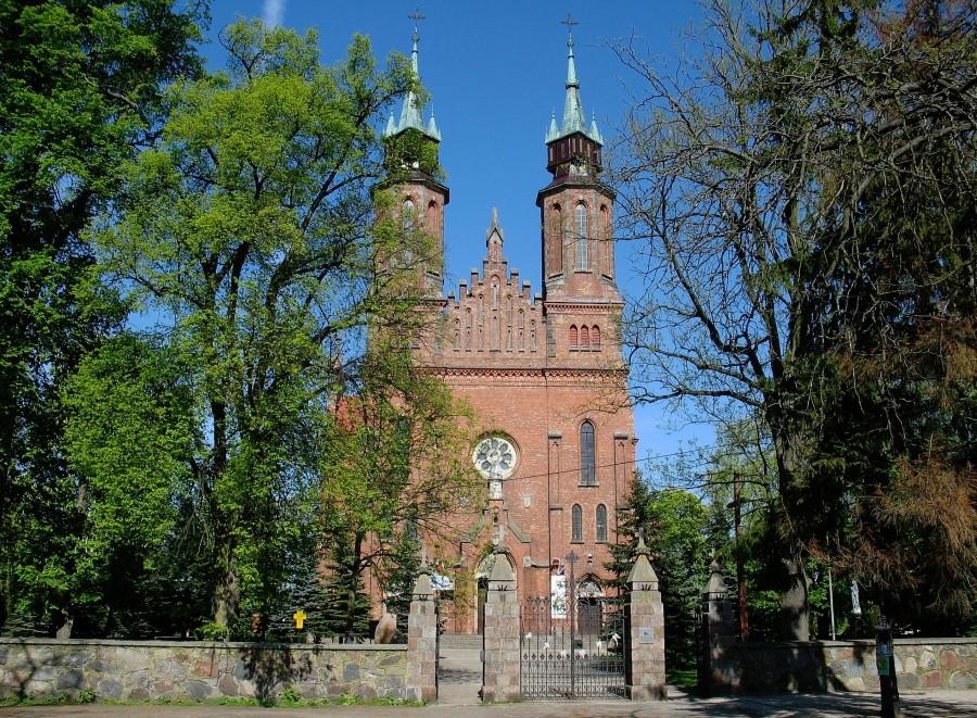 Osieck - kościół św.św Andrzeja i Bartłomieja