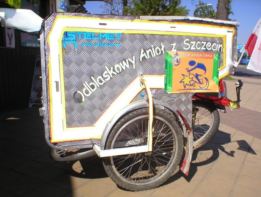 SKRZYNIA PEŁNA ODBLASKOWYCH SKARBÓW