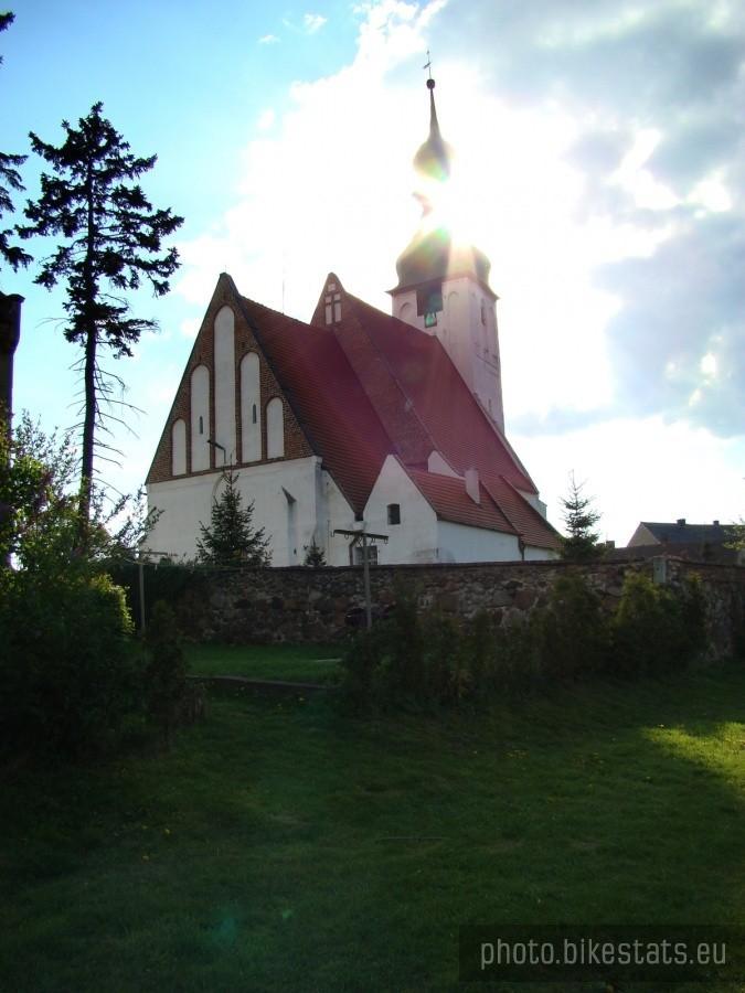 Kościół św. Michała Archanioła w Kwielicach pochodzi z późnego średniowiecza.