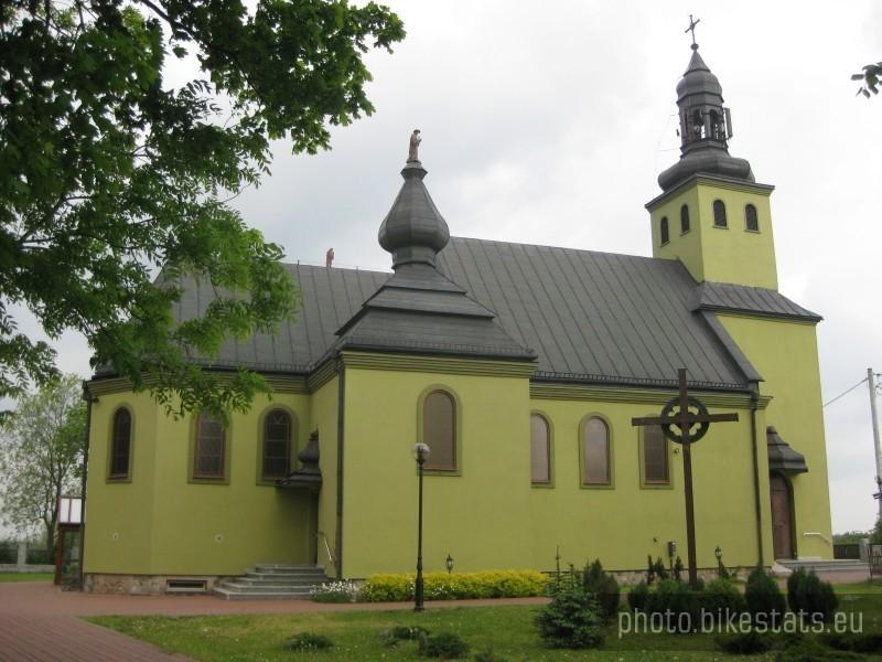 Zielony kościół w Modliszewku.