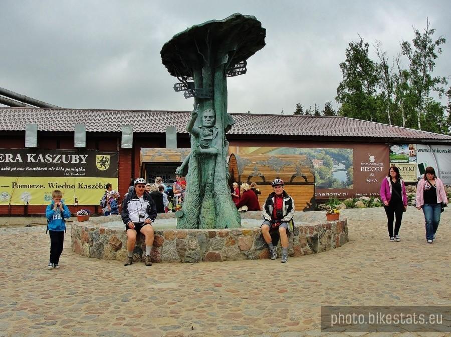 Statua Świętowida.