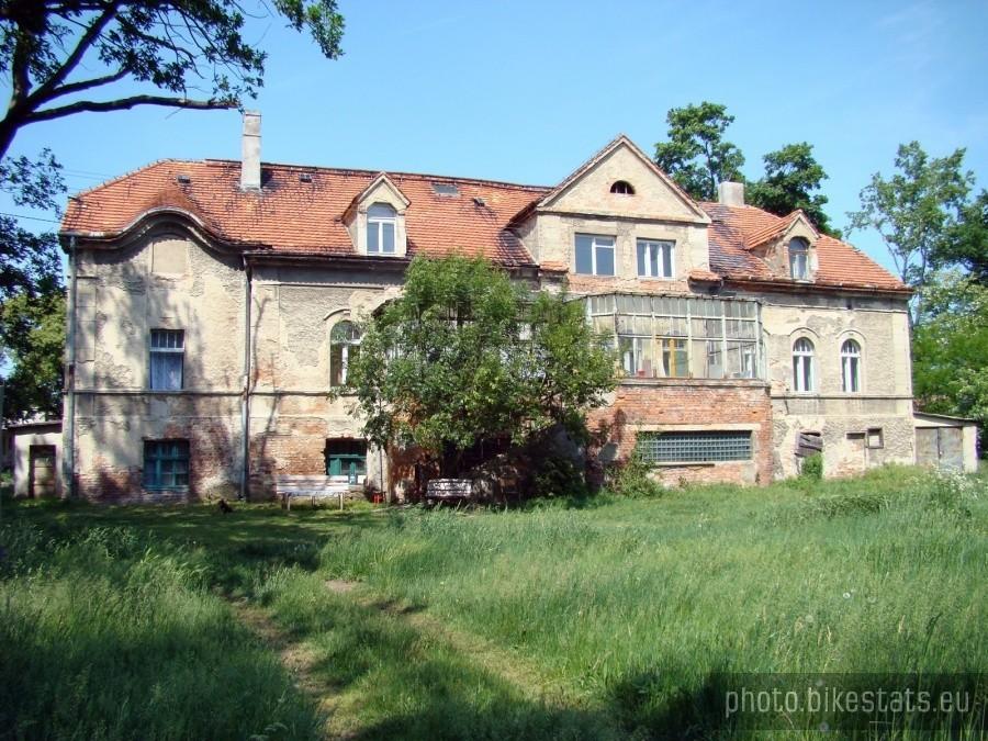 Pałac w Turowie. Widok od strony południowej