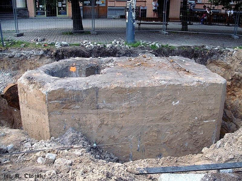 "Tobruk" czyli Ringstand 58c na placu Zbawiciela