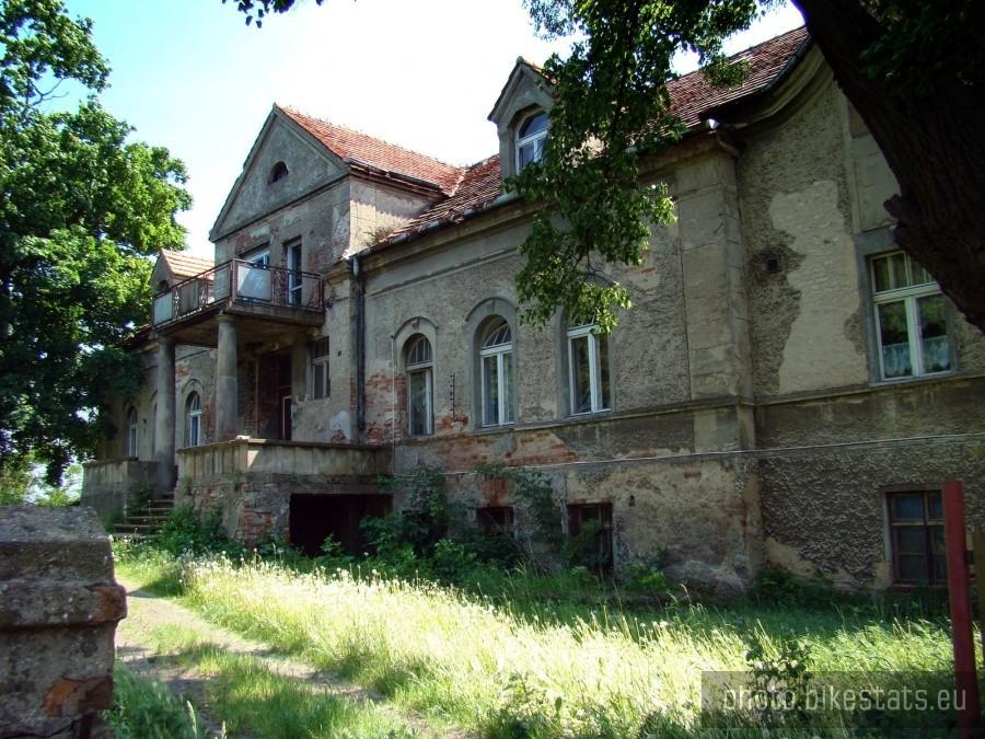 Pałacyk w Turowie