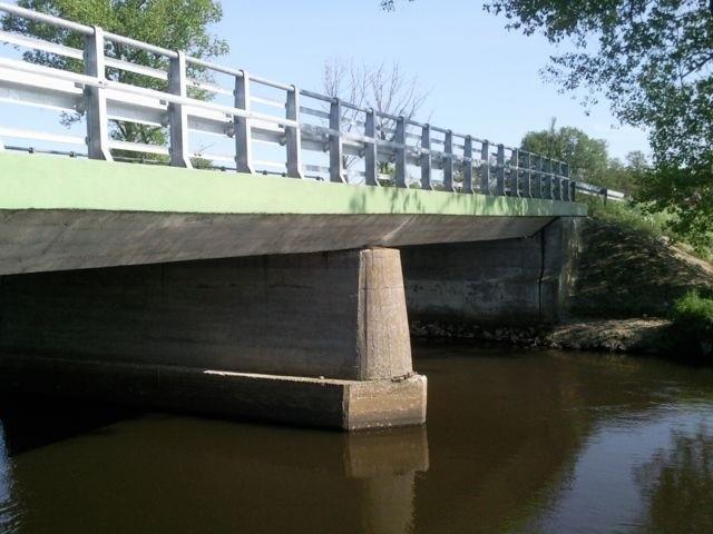 drogowy most żelbetowy