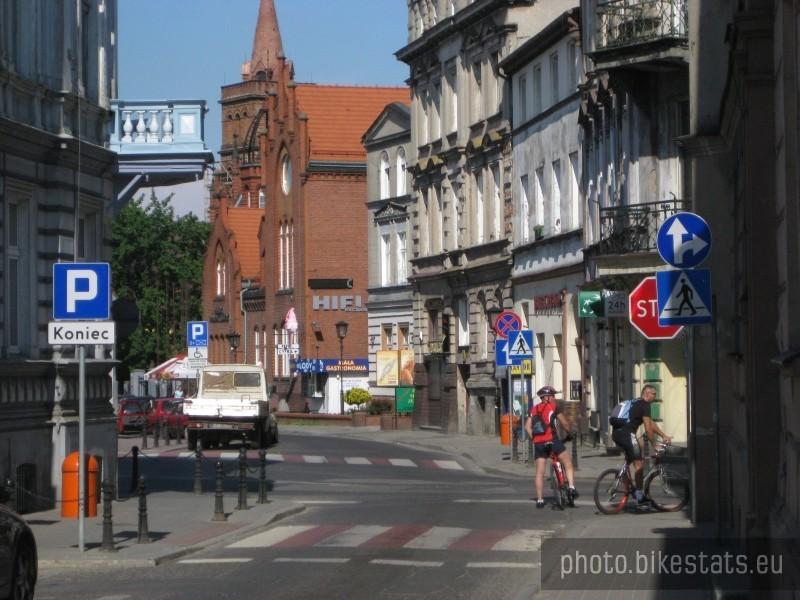 Tata i Lis nieźle się plątali między uliczkami gnieźnieńskiej starówki :-)