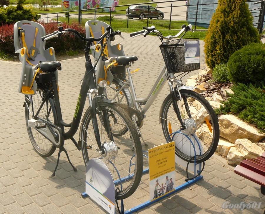 Wypożyczalnia rowerów pod Aquaparkiem.