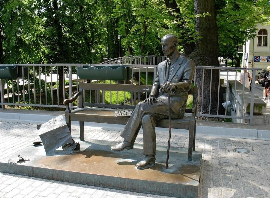 Kielce - ławeczka Jana Karskiego