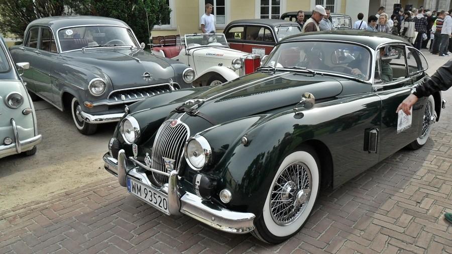 Jaguar w kolorze brytyjskiej zieleni wyścigowej