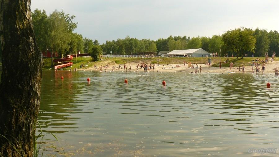 Czechowice - plaża powoli się zapełnia.