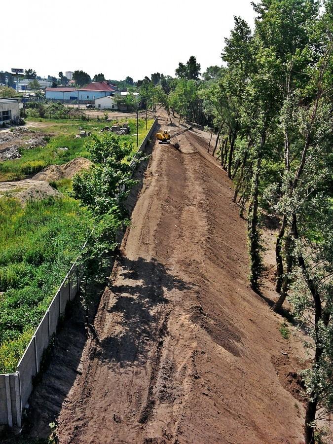 Praca wre nad bulwarem