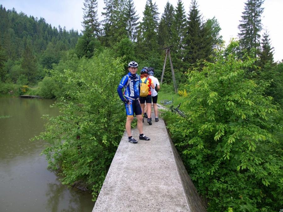 Ekipa przy wodospadach II.