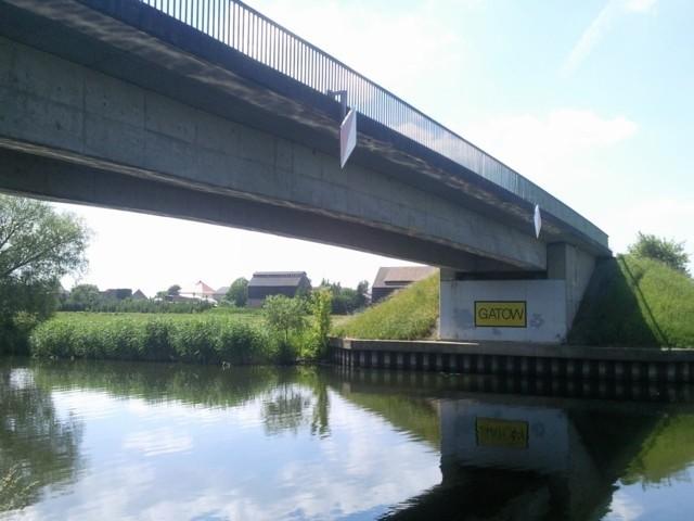 Most nad Odrą w drodze do Schwedt