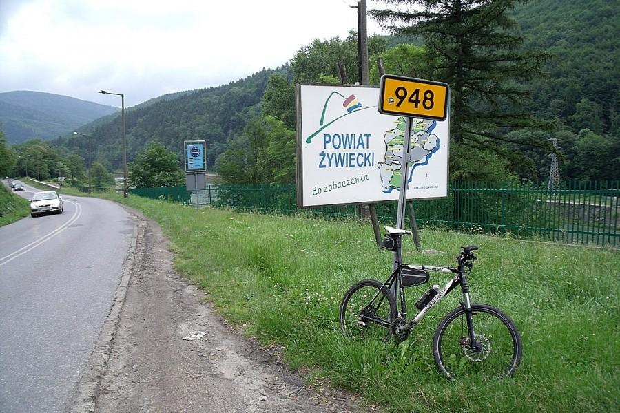 Tu kobieta walnęła lusterkiem w moją kierownicę