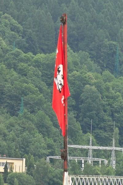 zgadnijcie czyja podobizna jest na tej fladze?