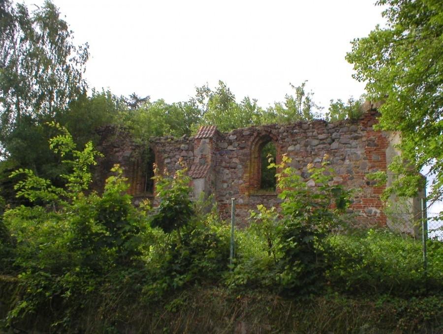 PĘCISZEWO-RUINY KOŚCIOŁA