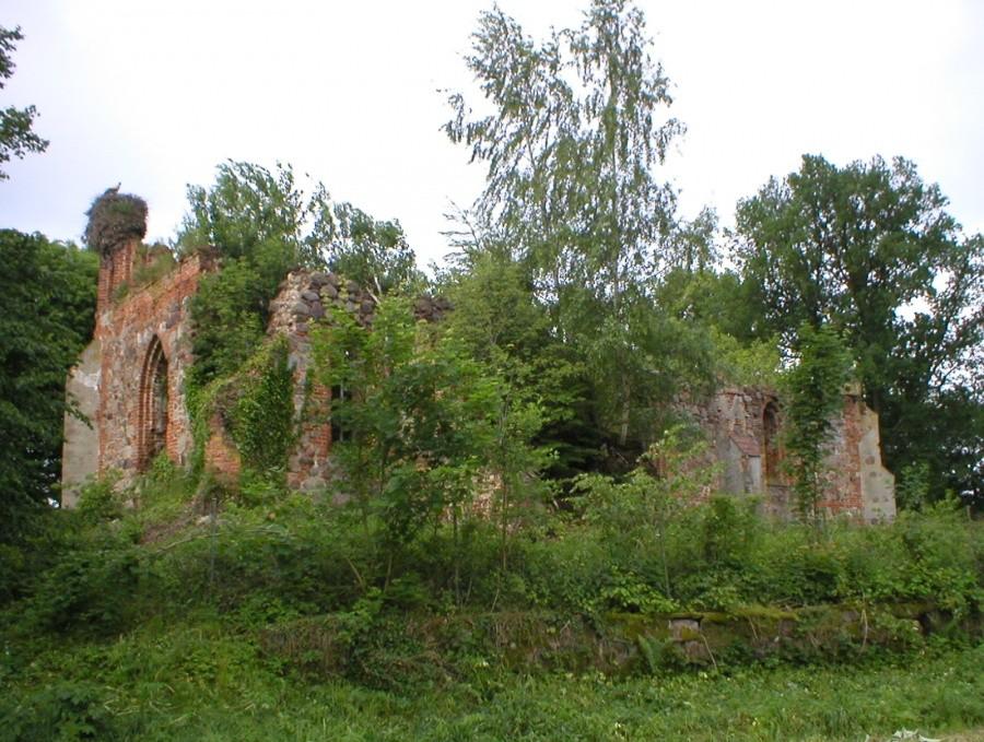 PĘCISZEWO-RUINY KOŚCIOŁA