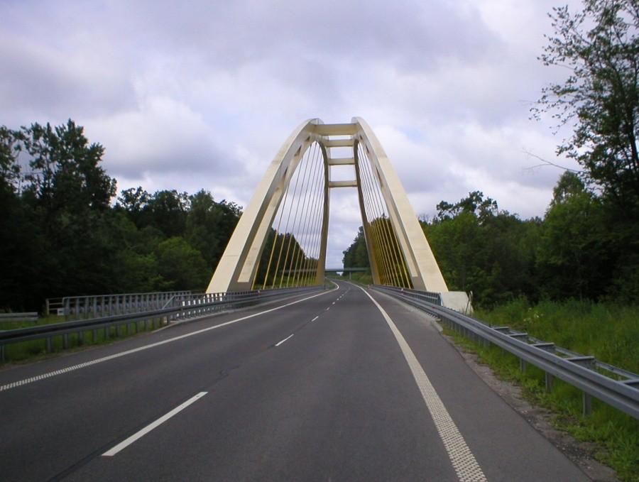S22-MOST NA RZECE BANÓWKA