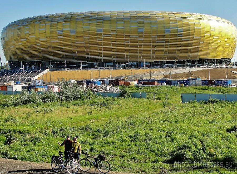 Wiesiek i ja na tle Baltic Arena