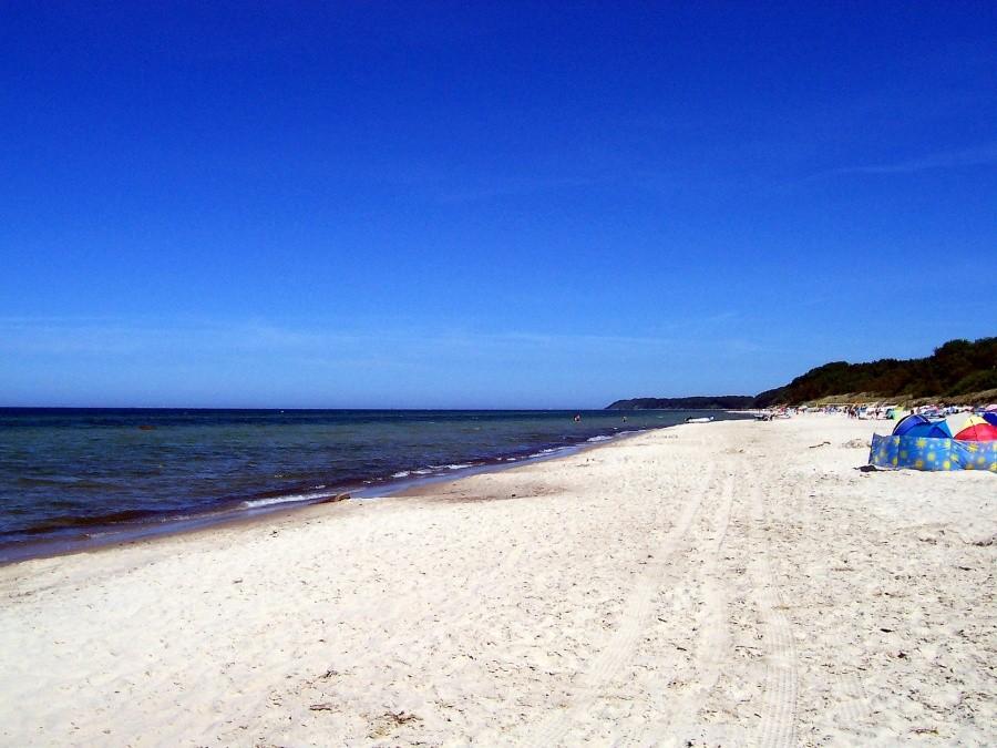 Plaża przy campingu Nonnevitz.