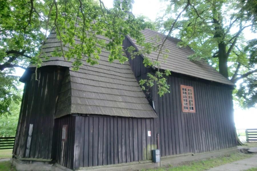 Kościółek św. Szymona i Judy Tadeusza w Mokrej z 1708 roku
