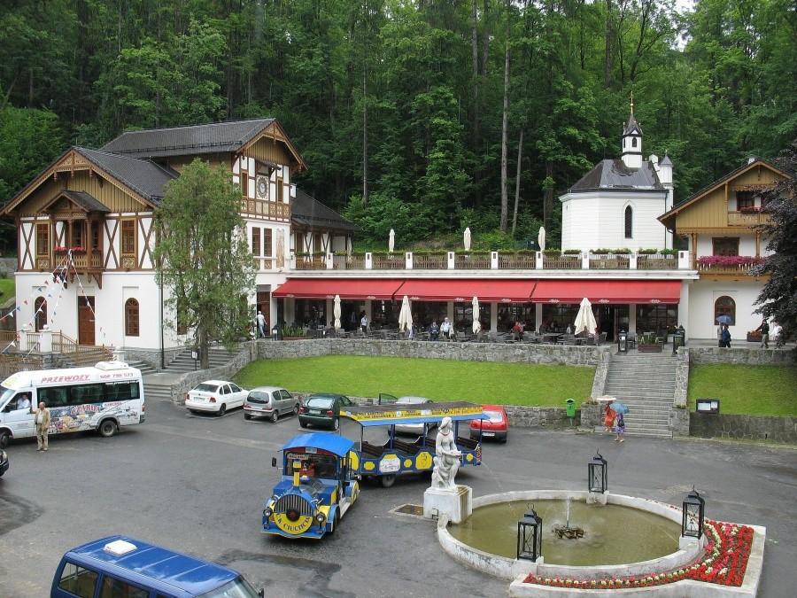 Szczawnica - Plac Dietla, Dom nad Zdrojami, kaplica zdrojowa i Górna Szwajcarka