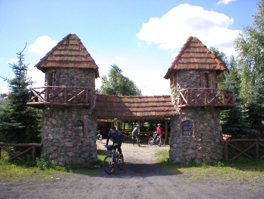 KARAŚ-MIEJSCE WYPOCZYNKOWE NAD JEZIOREM KARAŚ