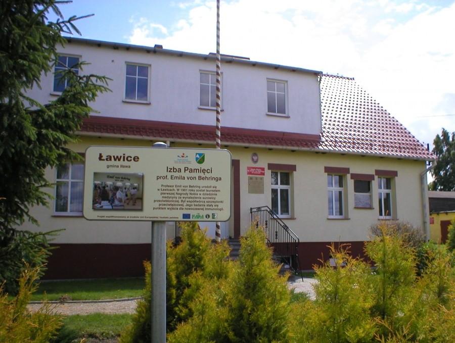 ŁAWICE-MIEJSCE URODZIN PIERWSZEGO NOBLISTY Z MEDYCYNY