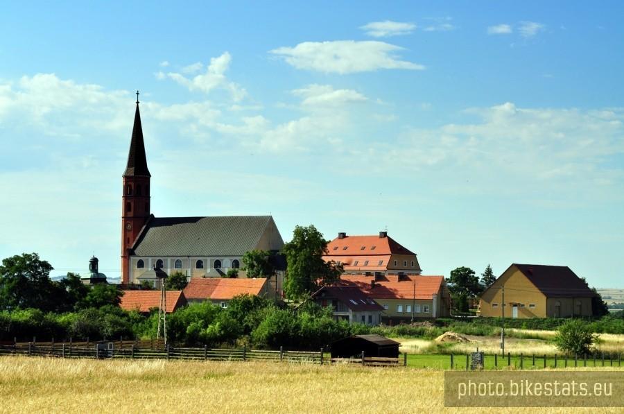 Sanktuarium w Grodowcu - widok od strony południowej